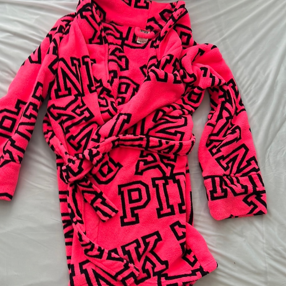 Pink logo robe